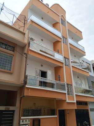 Loue Un bel appartement aux Mamelles image 5