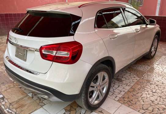 Mercedes Benz GLA 250 image 3