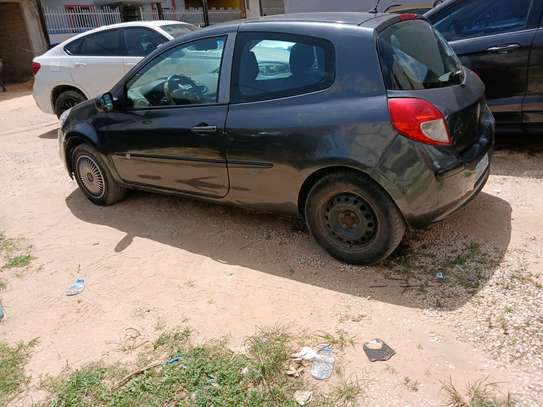 Renaul clio 2 portes image 4