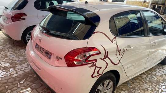 PEUGEOT 208 2015 image 6