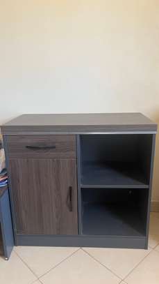 Jolis bureau avec armoire image 3