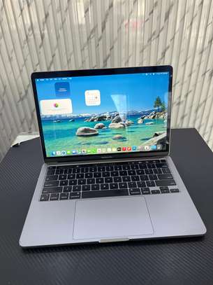 Pro m1 8/512 image 4