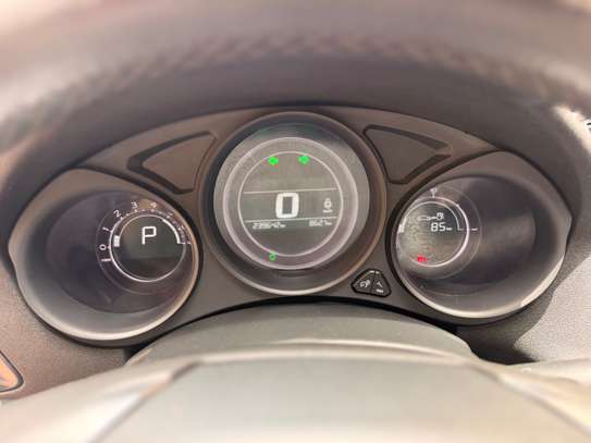 Citroën C4 Diesel 2016 image 10