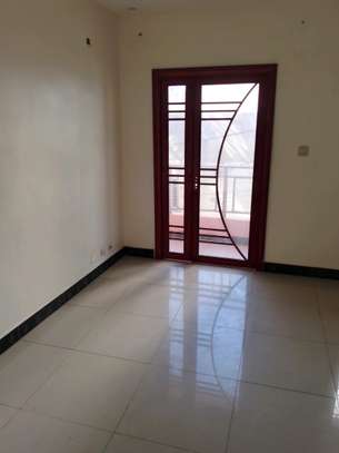 Luxueux appartement F4 à louer à la cité Biagui Yoff virage image 2