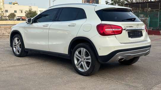 MERCEDES GLA200 image 6