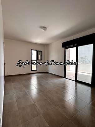 À Louer – Appartement F3 avec Vue sur Mer aux Almadies image 6