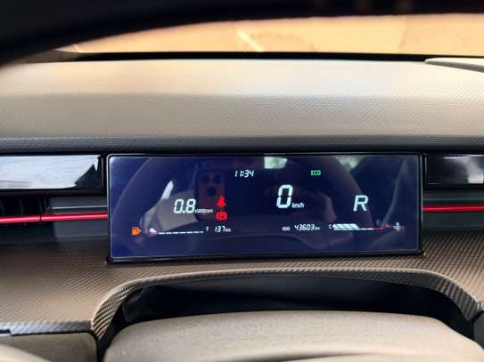 Jetour SUV 5 portes noir avec éclairage LED avant image 12