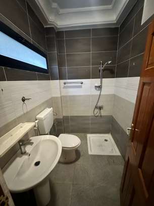 A LOUER HANN MARISTE  F3 DEUX CHAMBRE image 8
