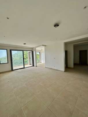 Magnifique F4 à Vendre à la Corniche des Mamelles image 2