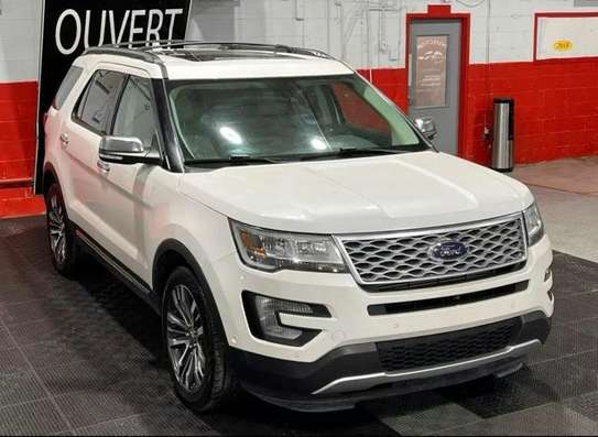 Ford Explorer 2017 image 2
