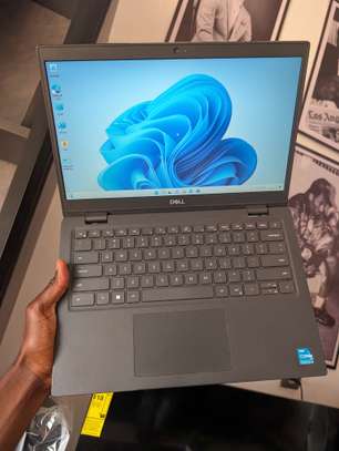 Dell i3 11th gen /256gb / 8gb ram image 5