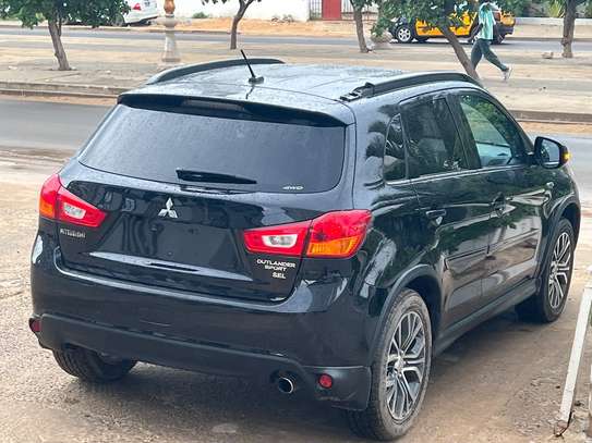 Mistsubishi outlander sport sel 2016 image 4
