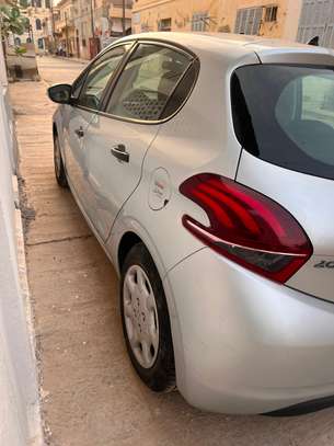 Peugeot 208 2019 image 5