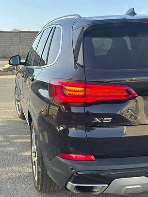 BMW 2019 image 12