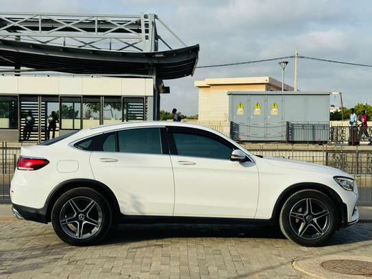 MERCEDES GLC 300 2020 image 14