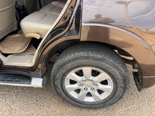 Mitsubishi Pajero 2017 image 12