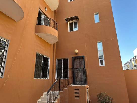 Location Duplex 4 chambres salon Point E image 15