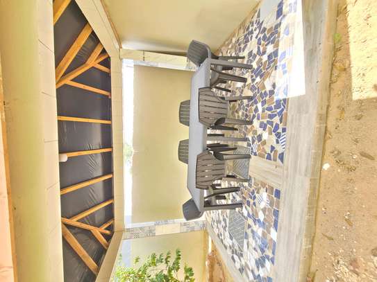 Villa avec jardin et piscine à saly image 2