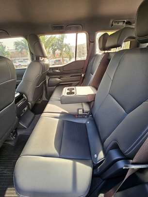 Location Toyota Land Cruiser 2024 image 8