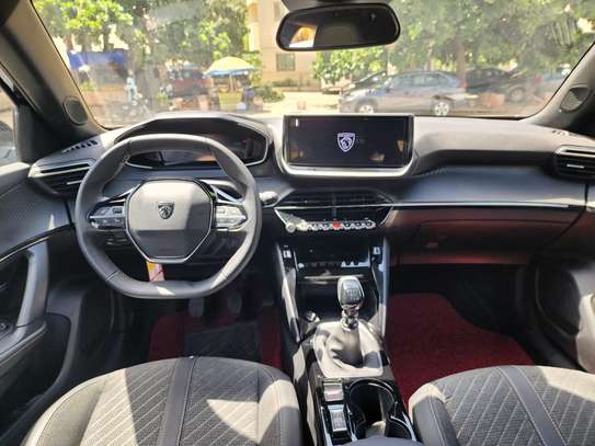 PEUGEOT 2008 DE 2025 (sous douane) image 13