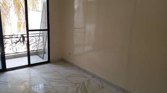 Appartement 3 Chambres à Louer à Sicap Foire Dakar image 11