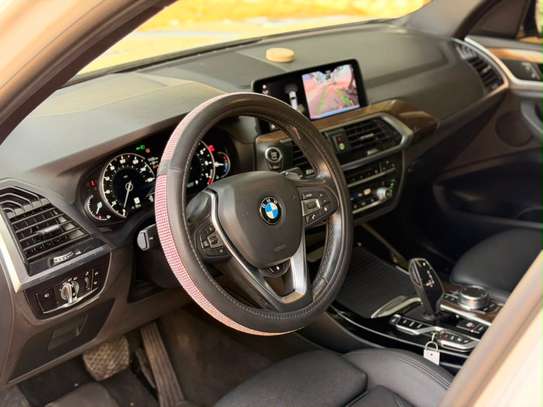 Bmw x3 30 i image 9
