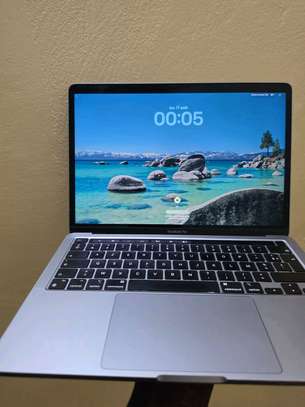 MacBook pro M1 image 2