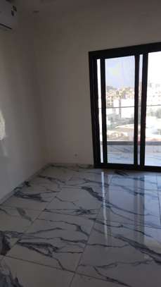 Appartement F3 grand standing à louer aux Almadies image 8