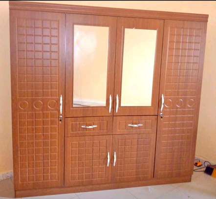 Armoire marron et blanc image 7