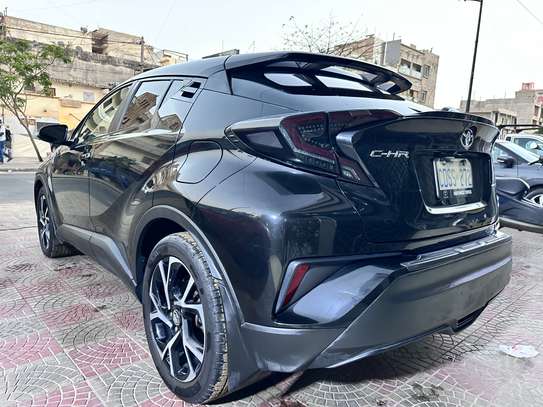 Toyota C-HR 2018 image 10