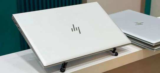 HP EliteBook 840 G8 – Intel Core i7 11ᵉ Génération image 3