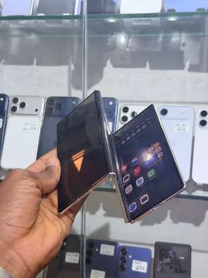 Huawei mate XTs edition 2025 512Gb RAM16 image 3