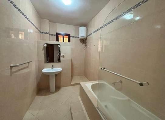Belle Villa à louer aux Almadies image 4
