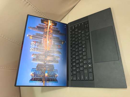 Dell Precision 5550 image 2