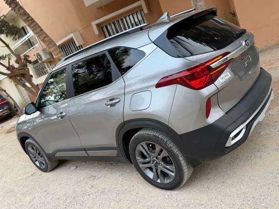 Kia SELTOS image 4
