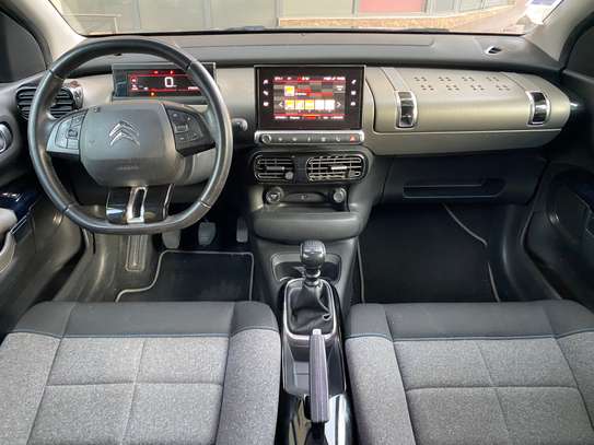 Citroën C4 Shine Diesel 2019 image 2