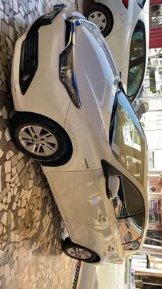 Yoyota auris 2018 image 2