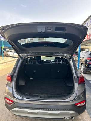 Hyundai Santa Fe diesel 2019 full options image 2