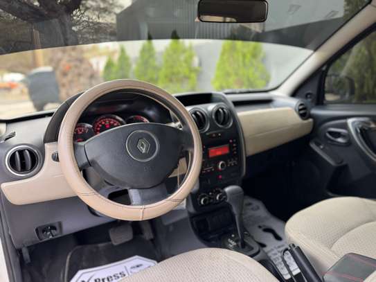 Renault Duster image 7