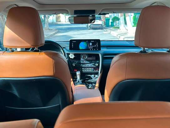 Lexus RX 450h SUV image 7