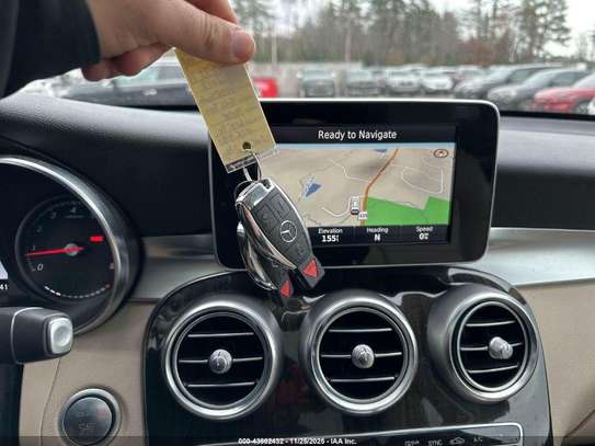 Mercedes GLC 300 4Matic image 2