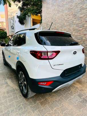 Kia stonic Année 2018 image 6