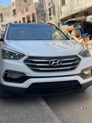 2017 Hyundai santa fe image 3