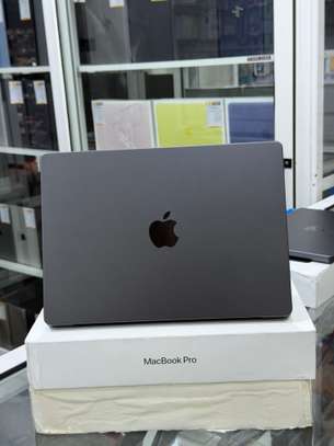MacBook Pro 2023 M3 Pro 512/18 image 3