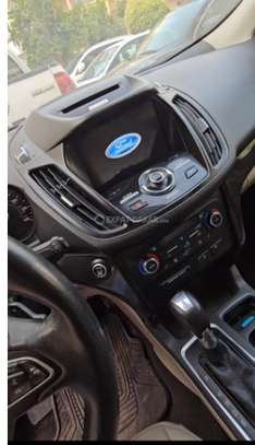 2017 Ford Escape Titanium 4WD Ecoboost image 3