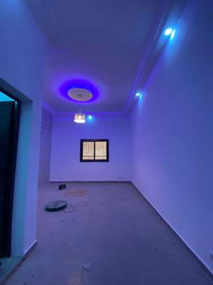 Appartement F3 aux almadies image 2