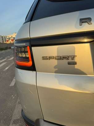 Range Rover Sport image 3