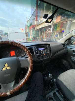 Mitsubishi L200 2021 image 6