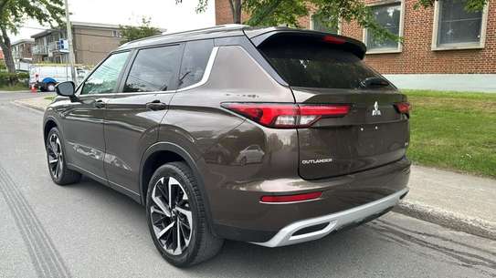 Mitsubishi Outlander image 12