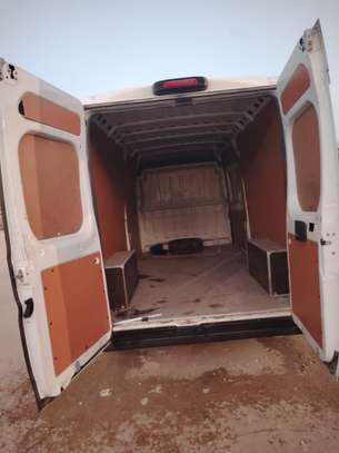 Mercedes sprinter image 4